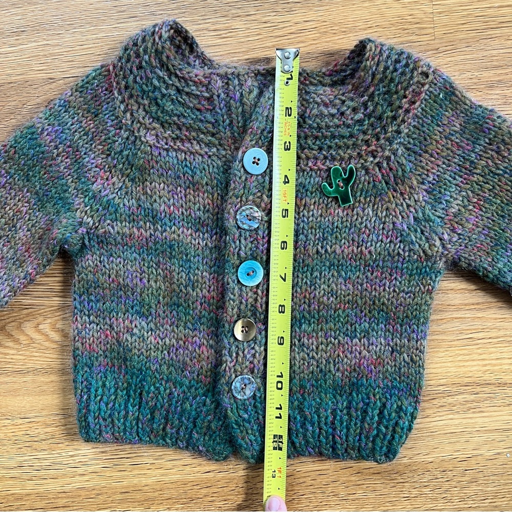 Handknit sweater baby 2T never worn cactus button, wool yarn, soft sweet child - Picture 2 of 5